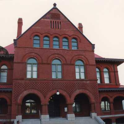 The front of the Custom House.