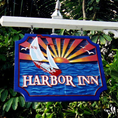 Harbor Inn Sign