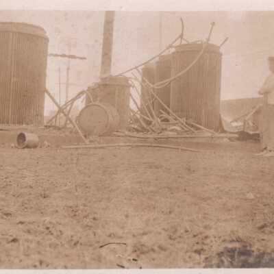 Unknown boy with damaged equipment: Copyright: @ Key West Art & Historical Society; Origformat: Print-Photographic