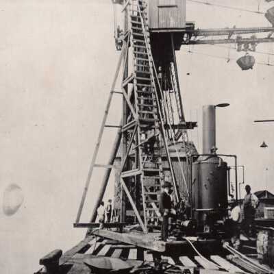 Quayside Coaling Rig Tower at the Key West Naval Station: Copyright: © Key West Art & Historical Society; Origformat: Print-Photographic