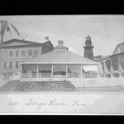 Garden Key Lighthouse and Keeper's Quarters