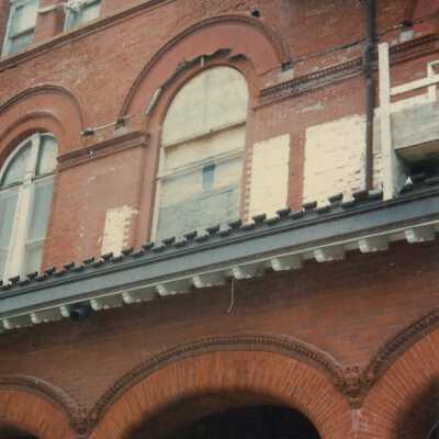 The second and third exterior floors.