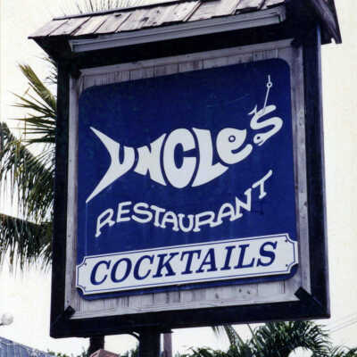 Uncle's Restaurant Sign