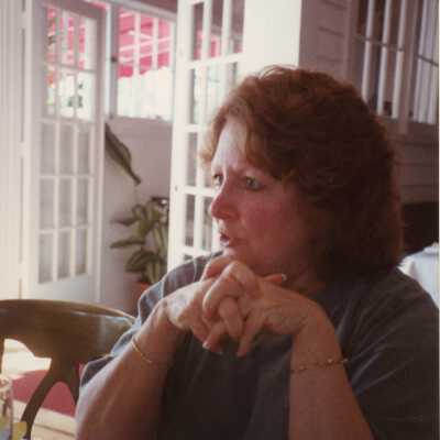 Unknown woman at an award ceremony.