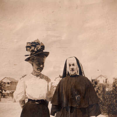 Unknown woman and nun