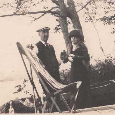Man and woman on a lakeshore: Copyright: © Key West Art & Historical Society; Origformat: Print-Photographic
