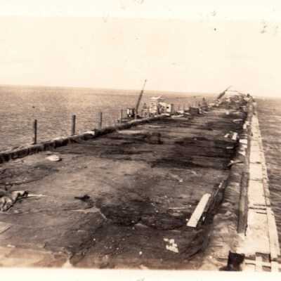 Old Seven Mile Bridge construction: Copyright: © Key West Art & Historical Society; Origformat: Print-Photographic