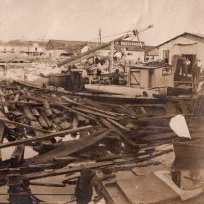 Damaged boat and pier: Copyright: © Key West Art & Historical Society; Origformat: Print-Photographic