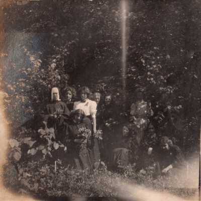 Unknown nun and girls: Copyright: © Key West Art & Historical Society; Origformat: Print-Photographic