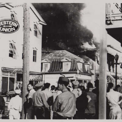Crowd watching a Duval Street fire
