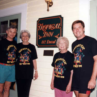 Dennis Beaver standing with his mother and two other people at the Tropical Inn at 812 Duval Street.