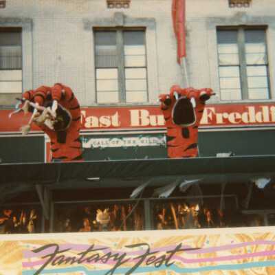 Two tiger paws on the roof of Fast Buck Freddie's.