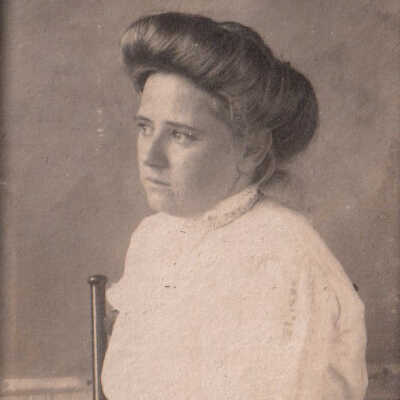 Unknown woman