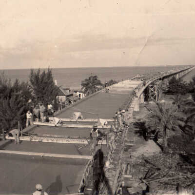 Old Seven Mile Bridge construction