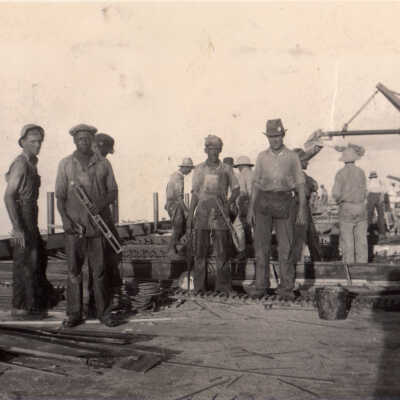 Old Seven Mile Bridge construction