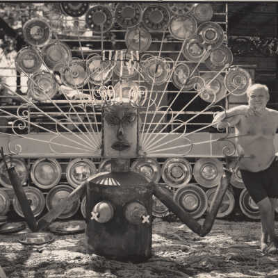 Stanley Papio with his Las Vegas Model