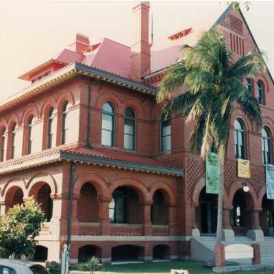 The front of the Custom House.
