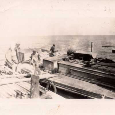 Old Seven Mile Bridge construction: Copyright: © Key West Art & Historical Society; Origformat: Print-Photographic