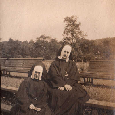 Two unknown nuns