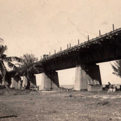 Old Seven Mile Bridge construction