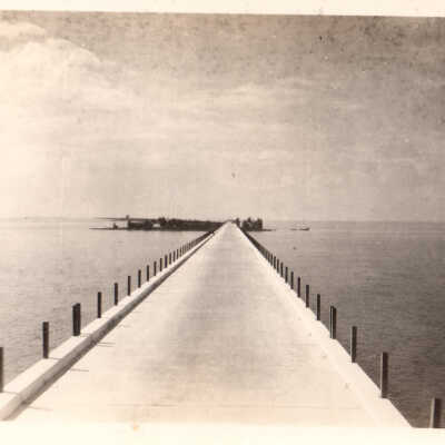 Old Seven Mile Bridge construction