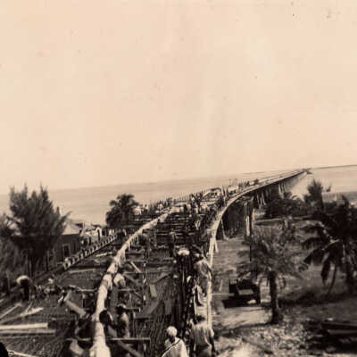 Old Seven Mile Bridge construction