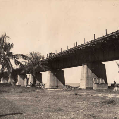 Old Seven Mile Bridge construction