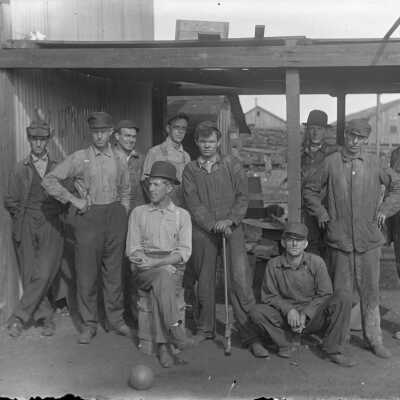 Overseas Railway Construction Workers