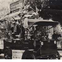          Parade
   