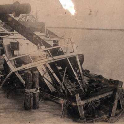 Steamer sinking at pier: Copyright: © Key West Art & Historical Society; Origformat: Print-Photographic