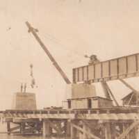          Bahia Honda bridge construction; Copyright: © Key West Art & Historical Society; Origformat: Print-Photographic
   