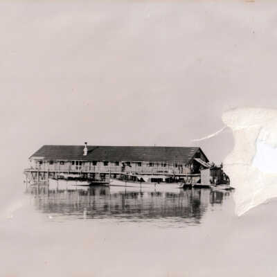 Florida East Coast Railway workers' houseboat
