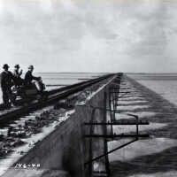 Handcar Crossing Overseas Extension Bridge