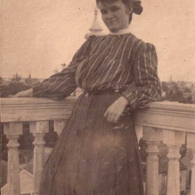 Unknown woman