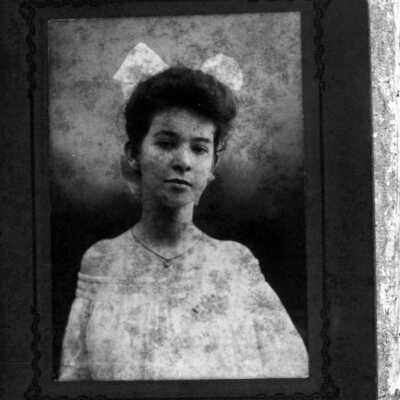 Portrait of Jennie Bethel