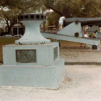 Capstone from the U.S.S. MAINE: Copyright: © Key West Art & Historical Society; Origformat: Print-Photographic