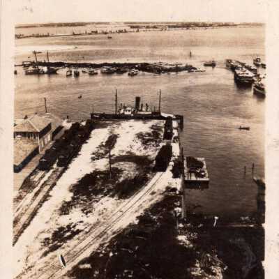 Old Seven Mile Bridge construction: Copyright: © Key West Art & Historical Society; Origformat: Print-Photographic