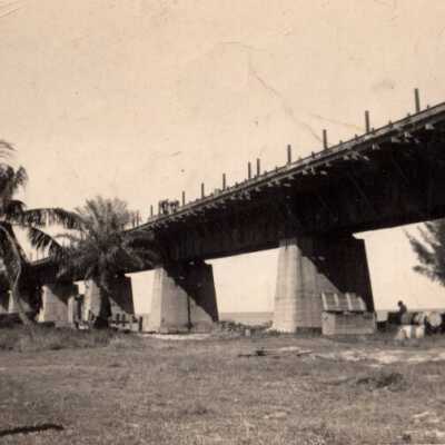 Old Seven Mile Bridge construction: Copyright: © Key West Art & Historical Society; Origformat: Print-Photographic