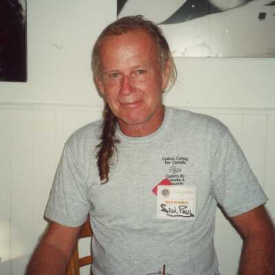 An unknown man at the FF party.