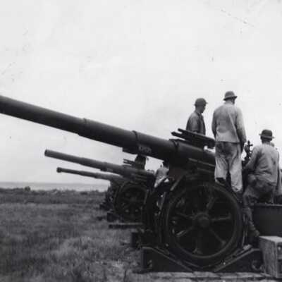 Military Servicemen with Cannons: Copyright: © Key West Art & Historical Society; Origformat: Print-Photographic