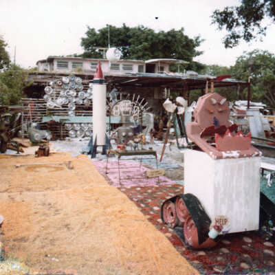 Stanley Papio sculpture