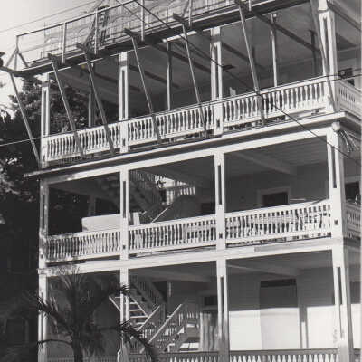 Island City Guest House