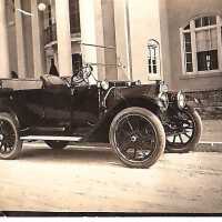          A car picture number 1
   