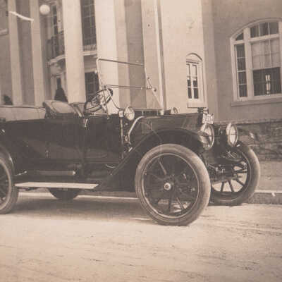A car: Copyright: © Key West Art & Historical Society; Origformat: Print-Photographic