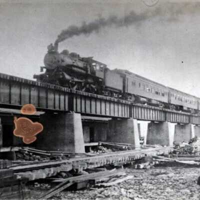 Train crossing a bridge: Copyright: © Key West Art & Historical Society; Origformat: Print-Photographic
