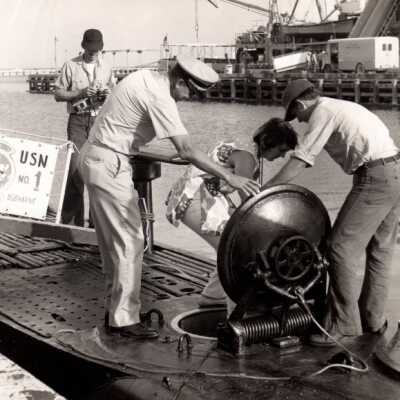 Group on a submarine: Copyright: © Key West Art & Historical Society; Origformat: Print-Photographic