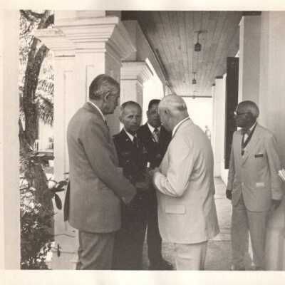 Military and other men: Copyright: © Key West Art & Historical Society; Origformat: Print-Photographic