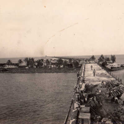 Old Seven Mile Bridge construction
