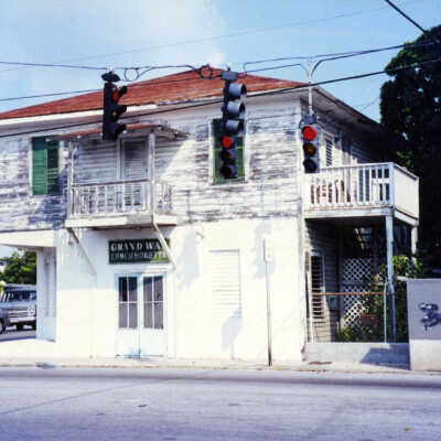 Grand Way Luncheonette Building