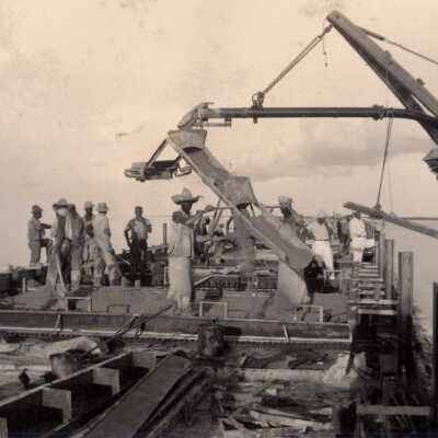 Old Seven Mile Bridge construction